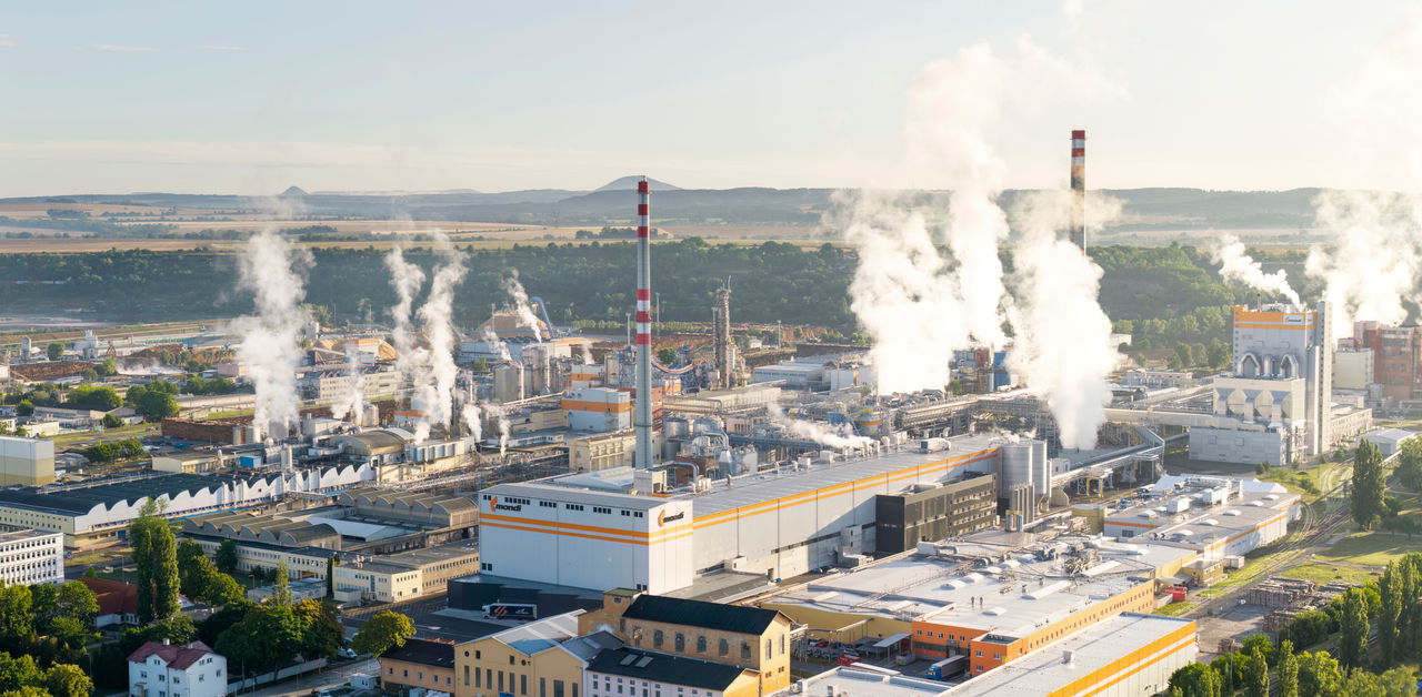 Štěti, Papiermaschine Mondi