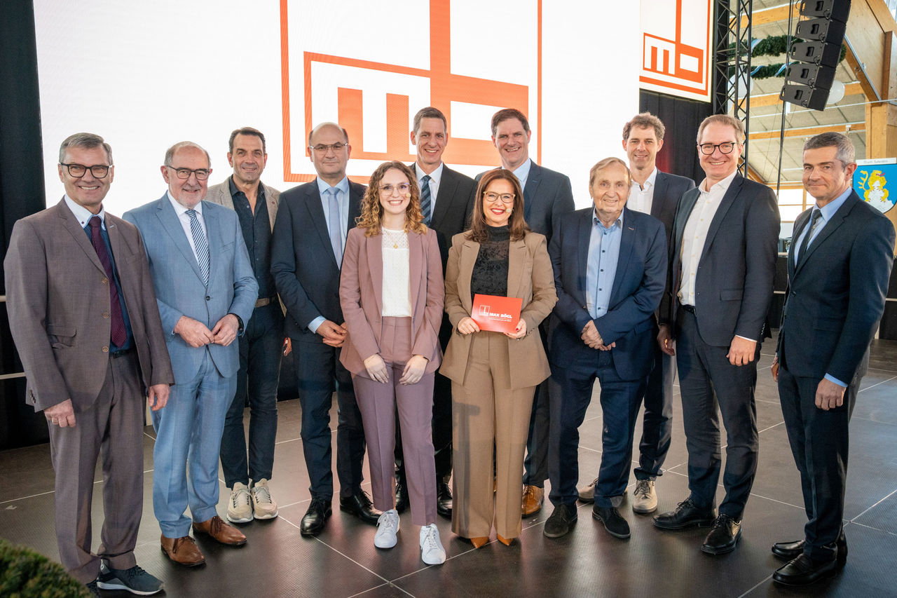 Gruppenbild der Speaker bei der Betriebsversammlung der Firmengruppe Max Bögl