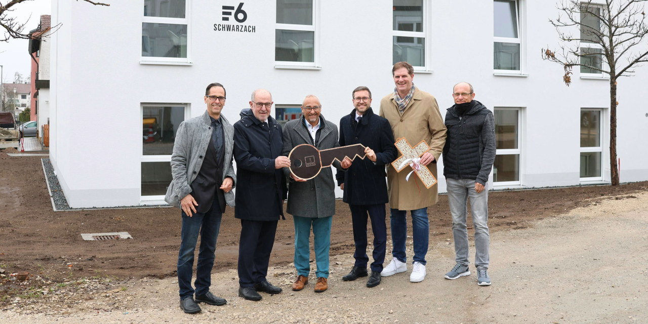 Gruppenbild der Speaker bei der Betriebsversammlung der Firmengruppe Max Bögl