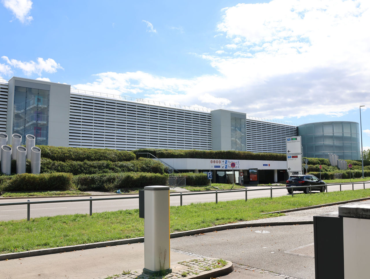 Parkhaus P8 am Flughafen München