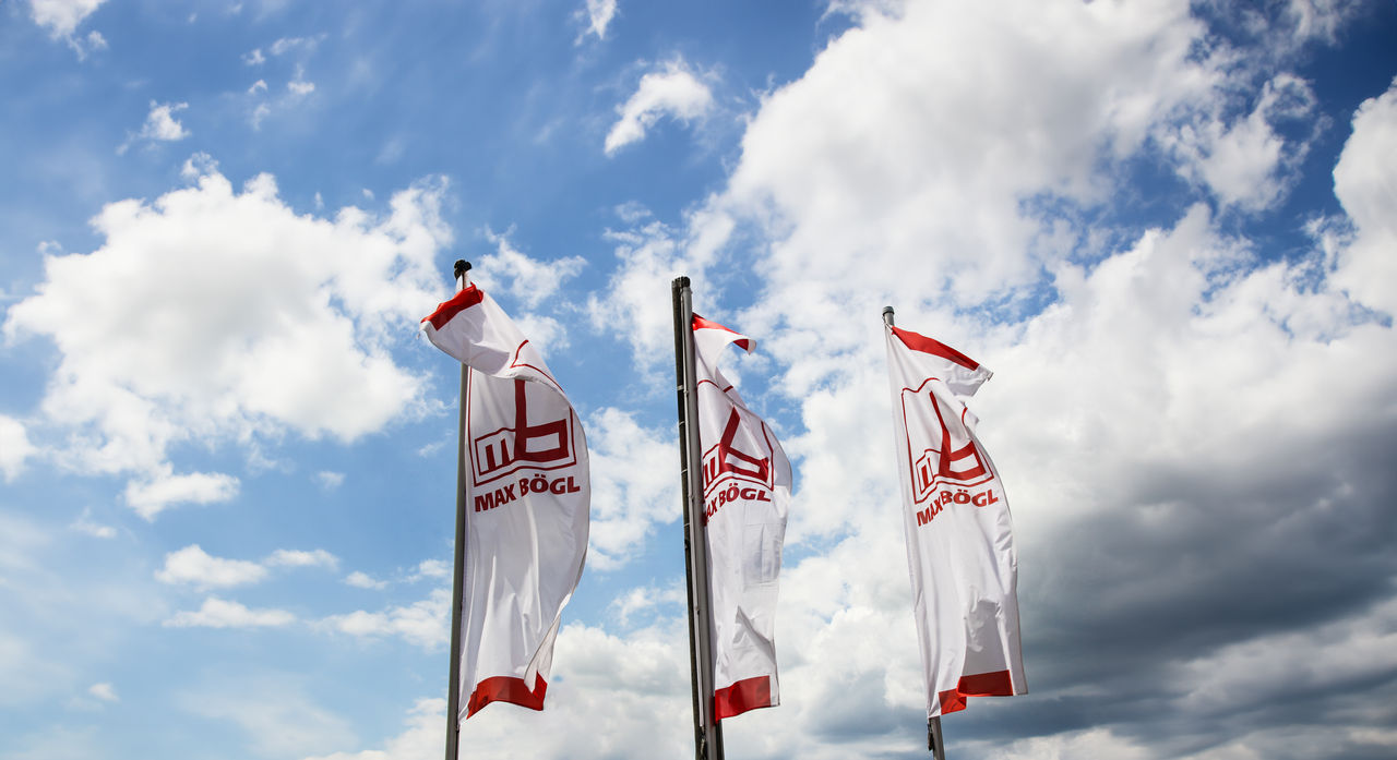 Fahnen mit Firmenlogo