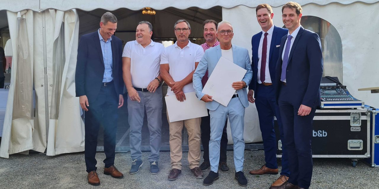 Die Familie Bögl und viele weitere Gäste ließen es sich nicht nehmen, an diesem Ehrentag in Stuttgart vor Ort zu sein.