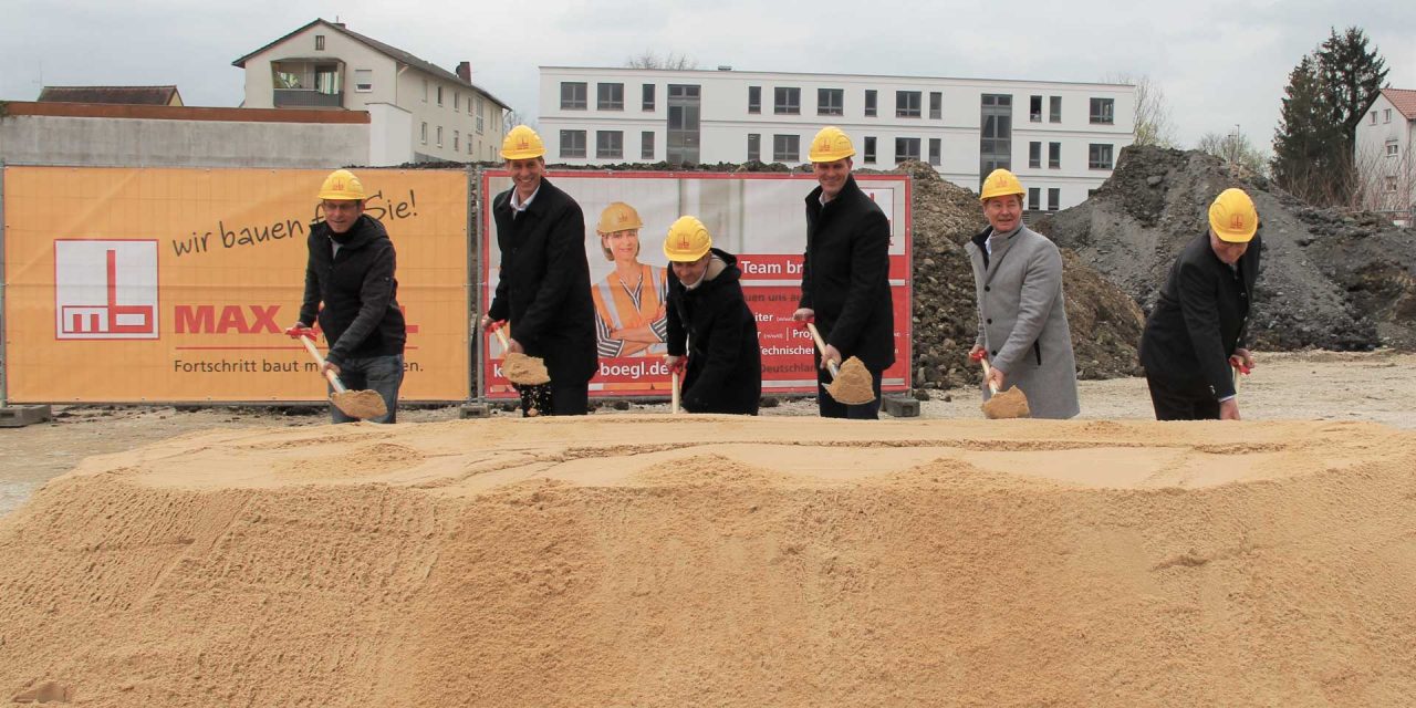 Projekt „Schwarzach7“ in Neumarkt feiert Spatenstich. 