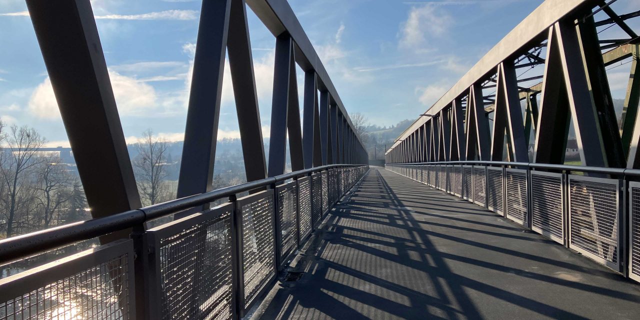 Neue Geh- und Radwegbrücke über die Donau bei Sinzing eröffnet