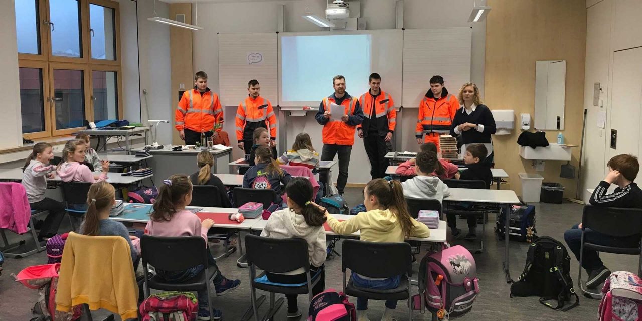 Auszubildende machen Schule und den Schülerinnen und Schülern machte es viel Spaß