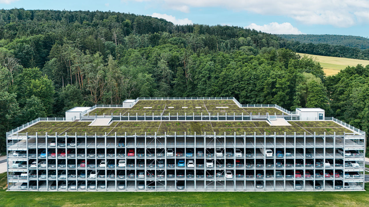 Erasbach, Parkhaus Huber SE