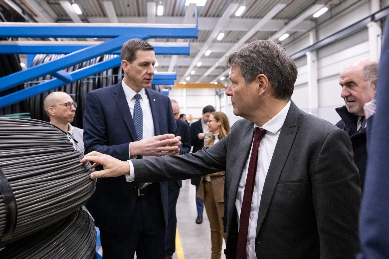 Minister Habeck bei Max Bögl