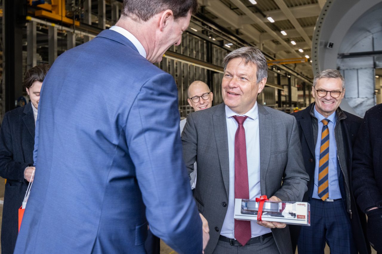 Minister Habeck bei Max Bögl