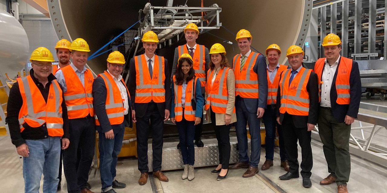 Hubert Aiwanger besucht Firmengruppe Max Bögl