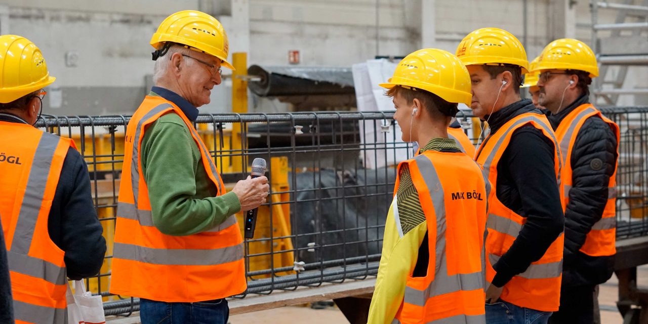Bei Werksführungen konnten Besucherinnen und Besucher einen Blick hinter die Kulissen des Sengenthaler Bau- und Technologieunternehmens erhalten.