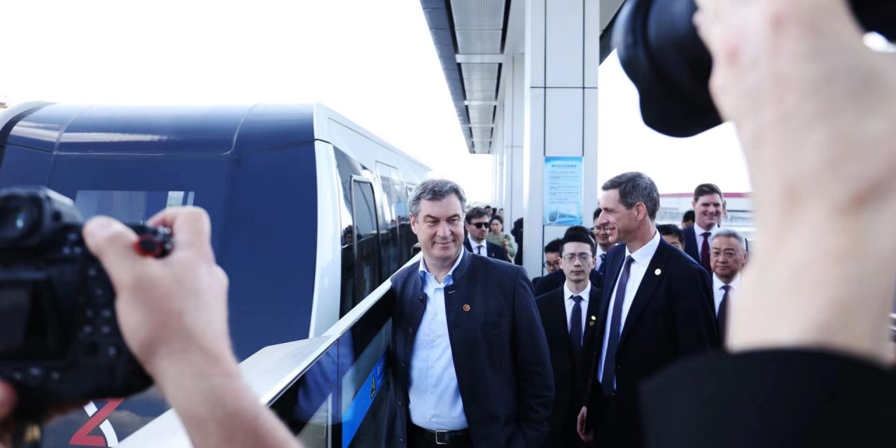 Ministerpräsident Markus Söder und Stefan Bögl 