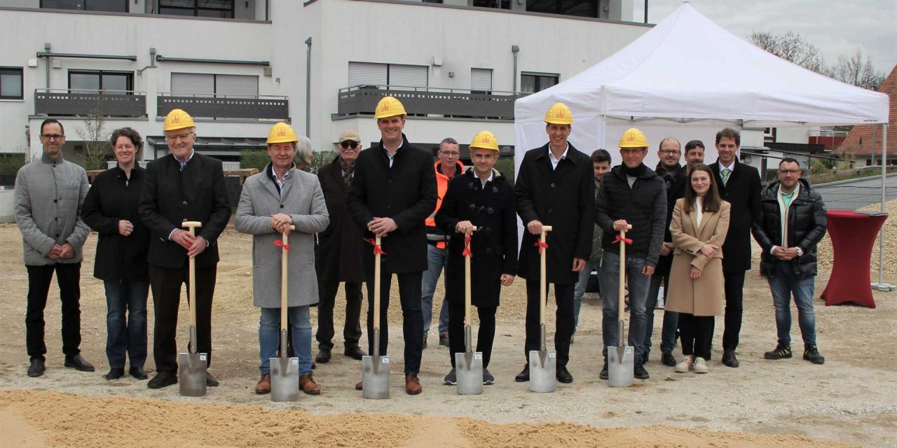 Feierlicher Spatenstich für das Projekt Schwarzach7 in Neumarkt.