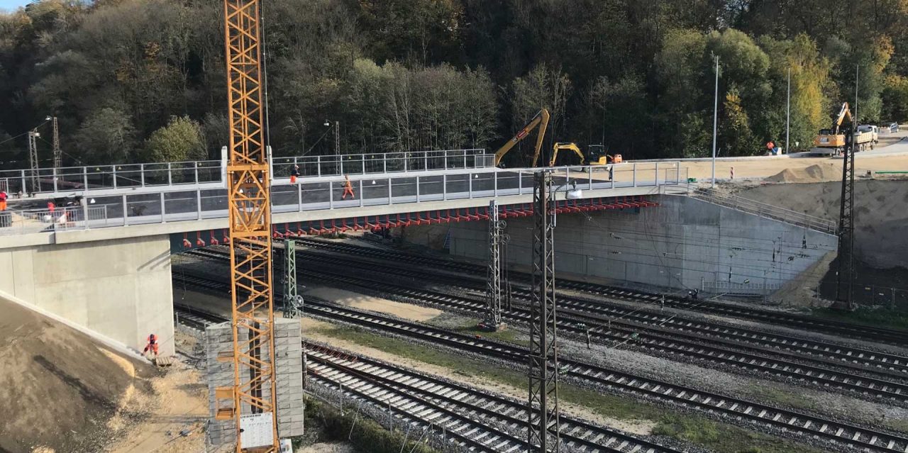 Neue Bahnbrücke in Günzburg offiziell eröffnet